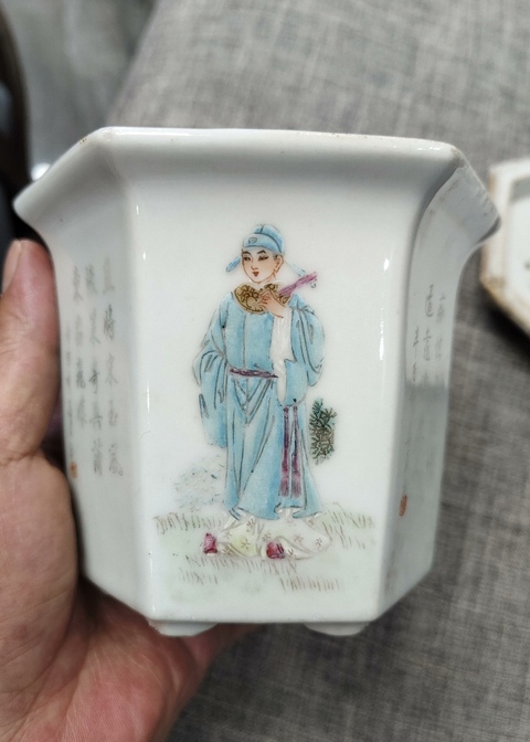 古玩陶瓷粉彩人物詩文六方花盆真品鑒賞圖