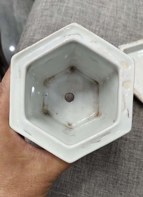 古玩陶瓷粉彩人物詩文六方花盆真品鑒賞圖