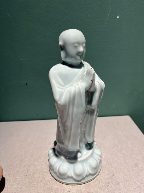 古玩陶瓷粉青釉阿難像拍賣(mài),當(dāng)前價(jià)格15888元