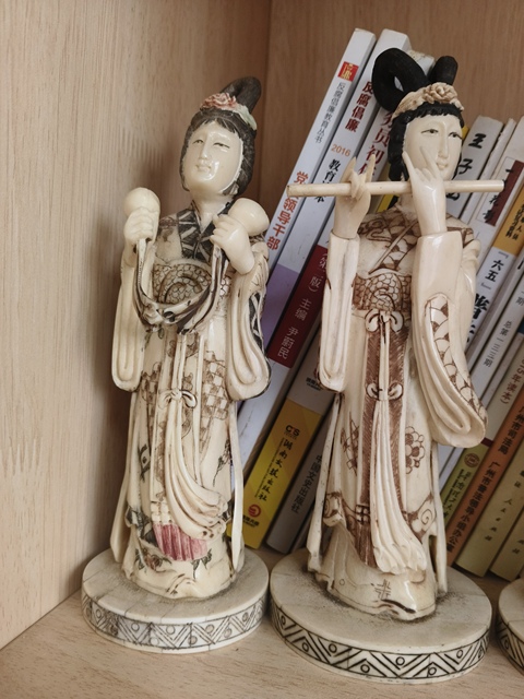 古玩雜項***四大美女拍賣,當前價格10000元