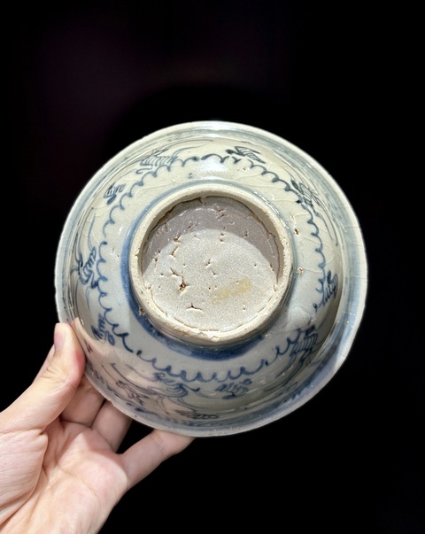 古玩陶瓷明成化青花纏枝蓮紋碗拍賣,當(dāng)前價格3700元