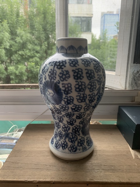 古玩陶瓷花卉紋青花雞腿蓋瓶真品鑒賞圖