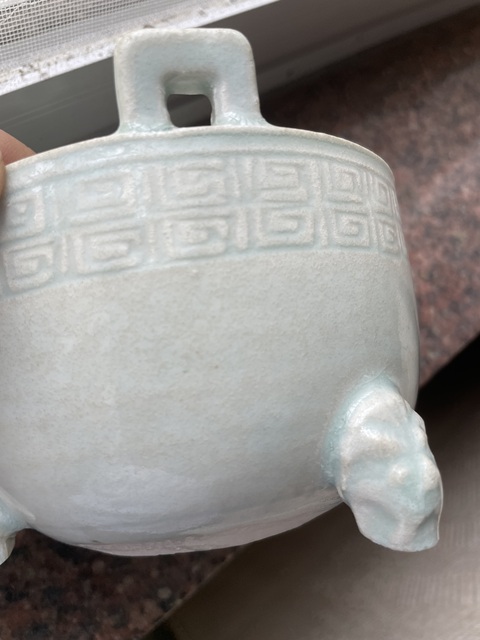 古玩陶瓷青白釉三足爐真品鑒賞圖