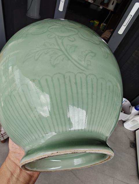 古玩陶瓷民國 青釉劃花瓶真品鑒賞圖