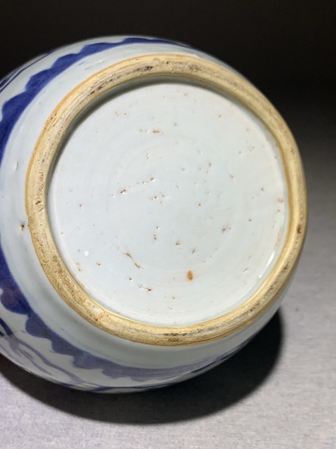 古玩陶瓷青花花間八寶紋罐真品鑒賞圖