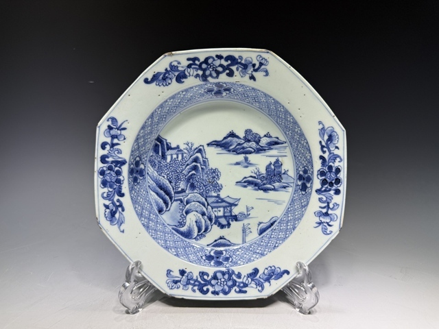 古玩陶瓷清乾隆·青花山水樓閣紋八方盤真品鑒賞圖