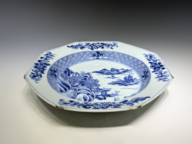 古玩陶瓷清乾隆·青花山水樓閣紋八方盤真品鑒賞圖
