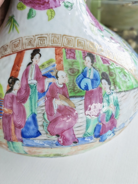 古玩陶瓷廣彩荸薺瓶真品鑒賞圖