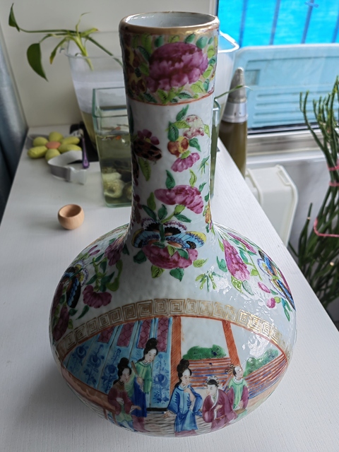 古玩陶瓷廣彩荸薺瓶真品鑒賞圖