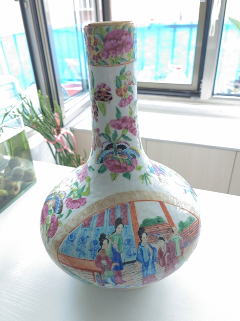 古玩陶瓷廣彩荸薺瓶真品鑒賞圖