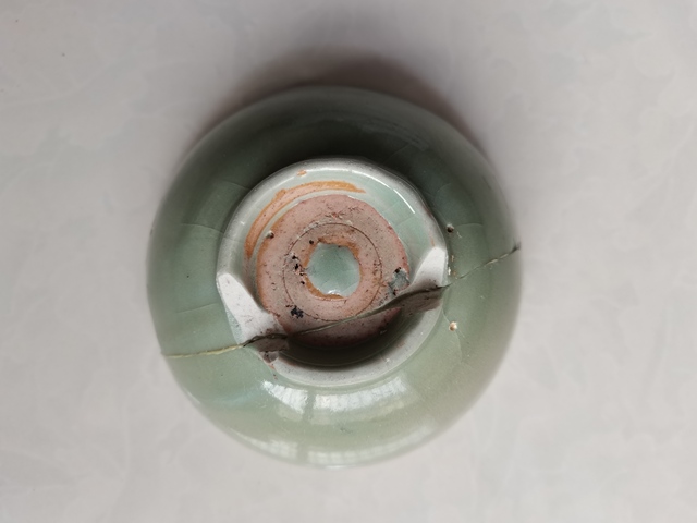 古玩陶瓷龍泉青瓷茶碗真品鑒賞圖