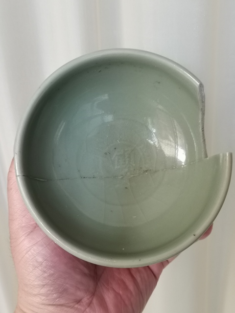 古玩陶瓷龍泉青瓷茶碗真品鑒賞圖