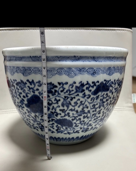 古玩陶瓷清乾隆 青花纏枝蓮紋缸真品鑒賞圖