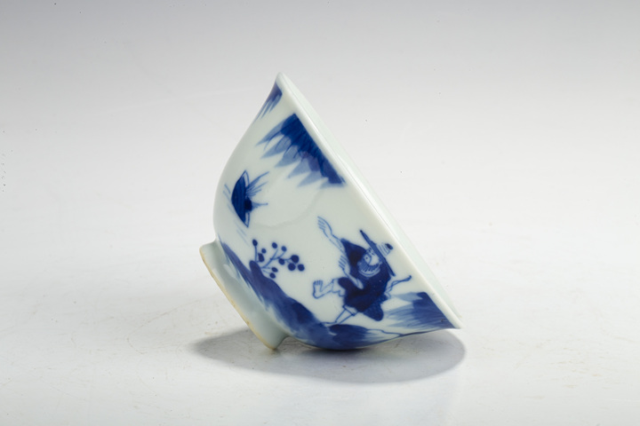 古玩陶瓷清晚·青花漁翁得利圖茶圓
真品鑒賞圖