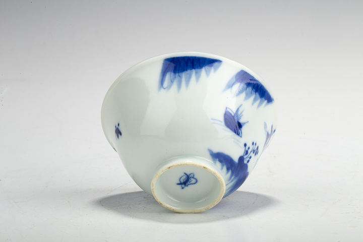 古玩陶瓷清晚·青花漁翁得利圖茶圓
真品鑒賞圖