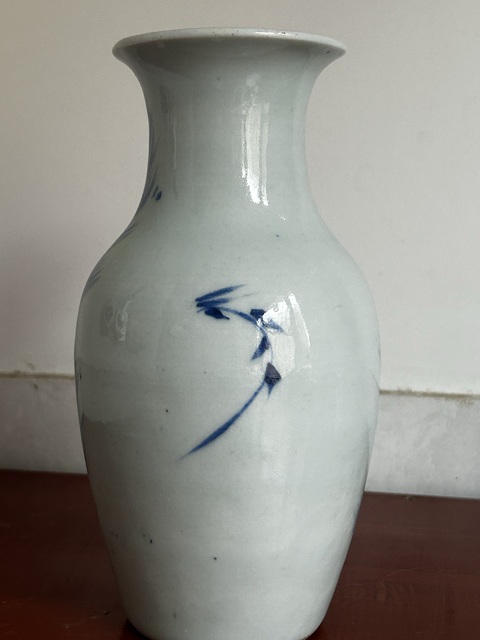 古玩陶瓷人物紋青花瓶真品鑒賞圖