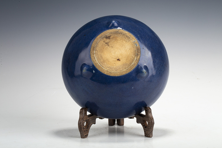 古玩陶瓷清中·霽藍(lán)釉三足爐真品鑒賞圖