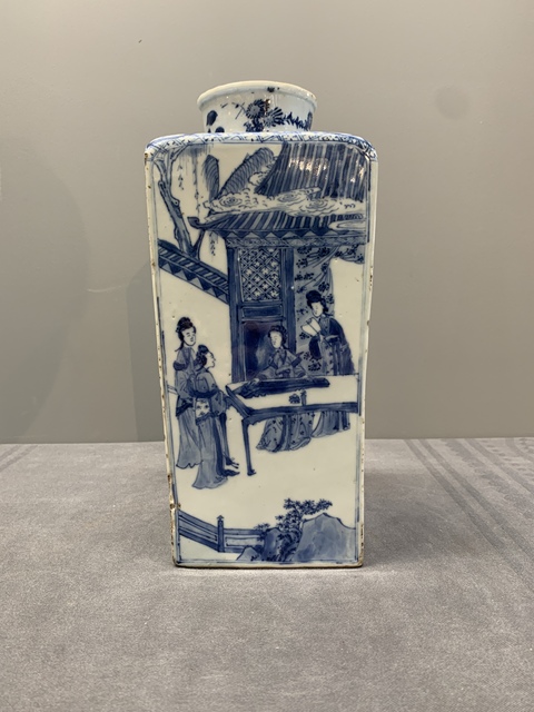 古玩陶瓷青花仕女人物四方梅瓶真品鑒賞圖
