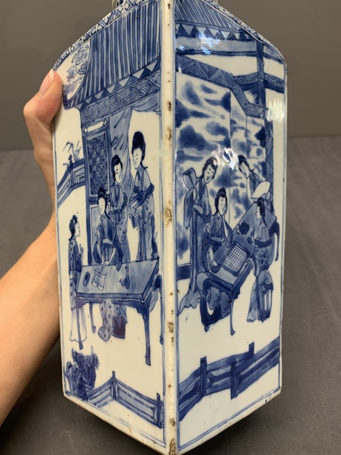 古玩陶瓷青花仕女人物四方梅瓶真品鑒賞圖