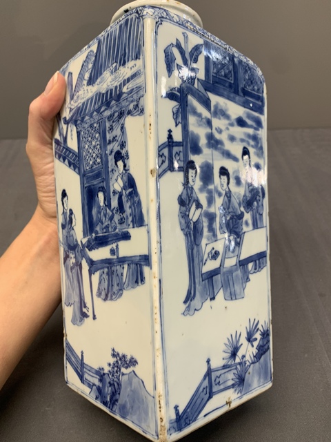 古玩陶瓷青花仕女人物四方梅瓶真品鑒賞圖