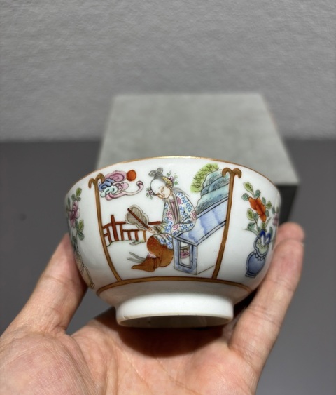 古玩陶瓷粉彩侍女人物茶碗真品鑒賞圖