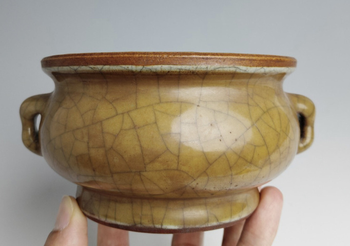 古玩陶瓷黃哥釉爐真品鑒賞圖