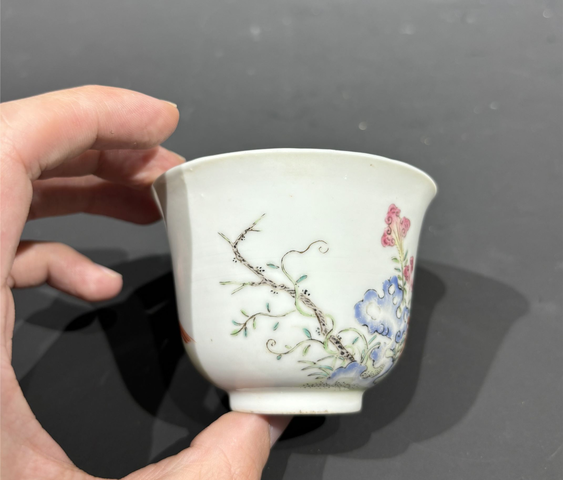 古玩陶瓷粉彩冠上加官紋杯拍賣，當前價格12000元