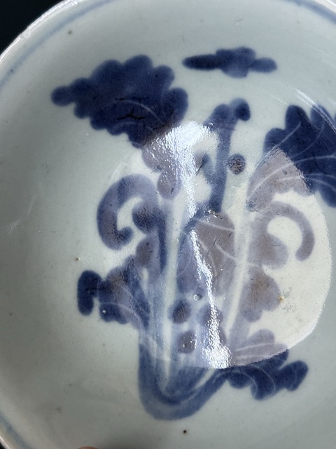 古玩陶瓷萊菔紋青花盤真品鑒賞圖
