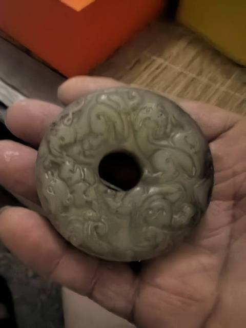 古玩玉器做舊仿古“螭龍紋玉璧”真品鑒賞圖