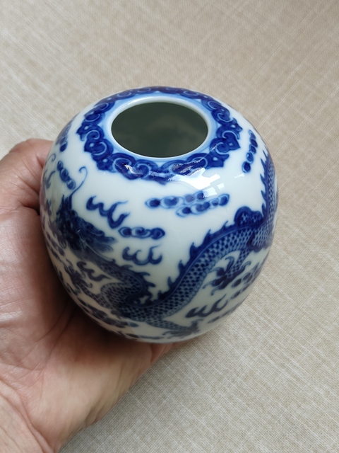 古玩陶瓷龍紋青花水盂真品鑒賞圖