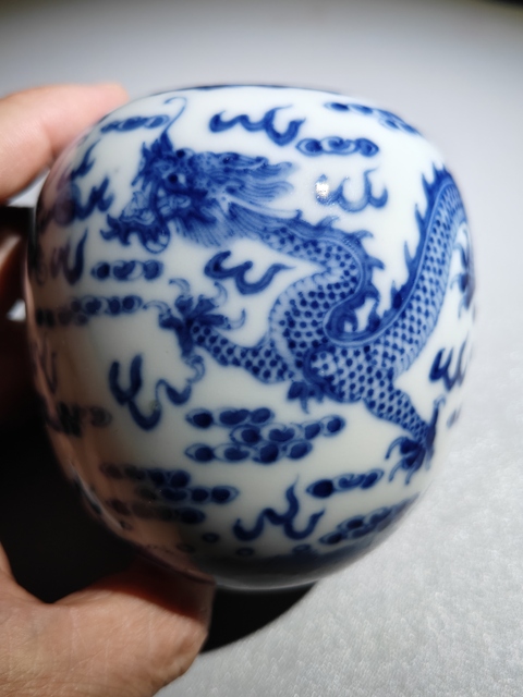 古玩陶瓷龍紋青花水盂真品鑒賞圖