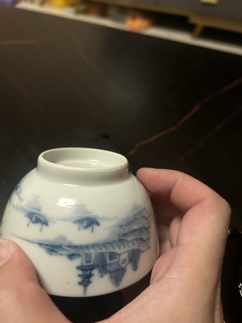 古玩陶瓷樓臺亭閣山水垂釣圖青花杯真品鑒賞圖