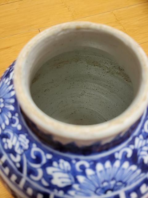 古玩陶瓷花卉紋青花罐真品鑒賞圖