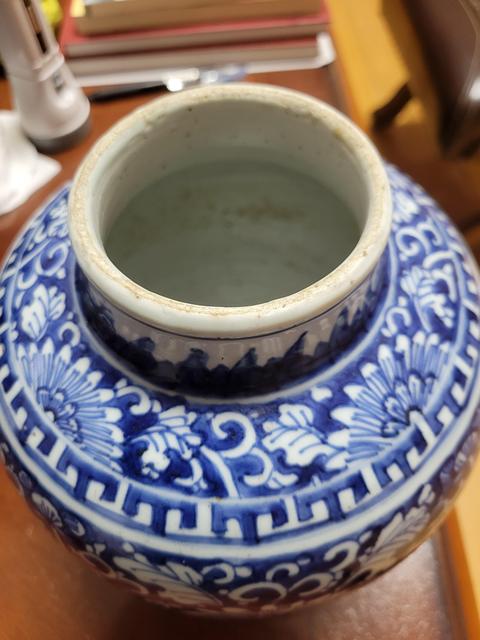 古玩陶瓷青花罐真品鑒賞圖