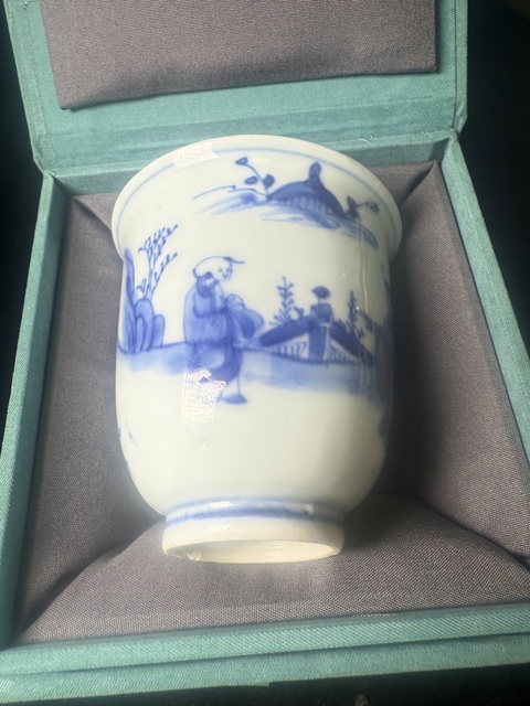 古玩陶瓷人物山水青花杯真品鑒賞圖