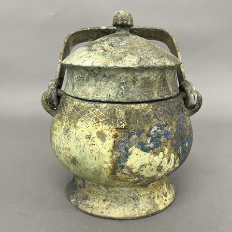 古玩銅器云雷紋提梁卣真品鑒賞圖