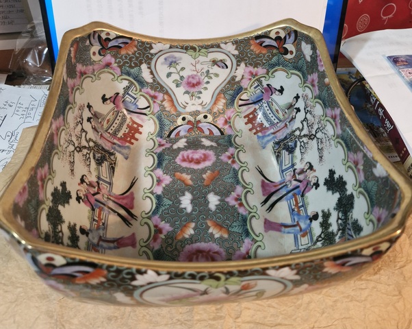 古玩陶瓷人物紋八方碗真品鑒賞圖