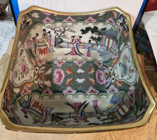 古玩陶瓷人物紋八方碗真品鑒賞圖