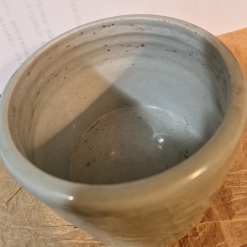 古玩陶瓷豆青釉圈足筒式香爐真品鑒賞圖