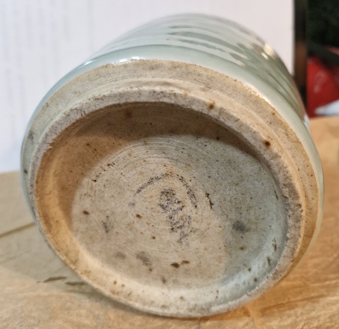 古玩陶瓷豆青釉圈足筒式香爐真品鑒賞圖
