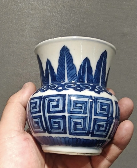 古玩陶瓷青花渣斗真品鑒賞圖