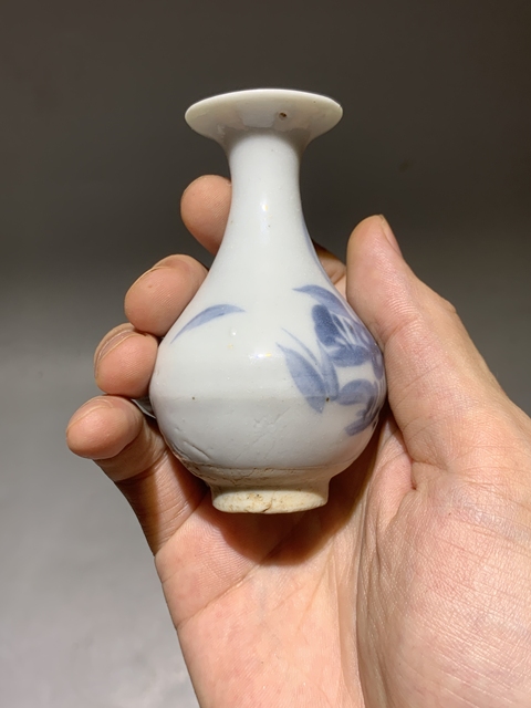 古玩陶瓷青花花卉紋玉壺春瓶真品鑒賞圖