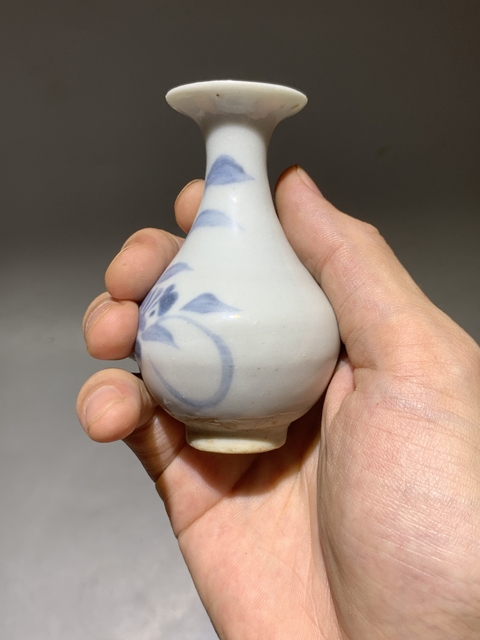 古玩陶瓷青花花卉紋玉壺春瓶真品鑒賞圖