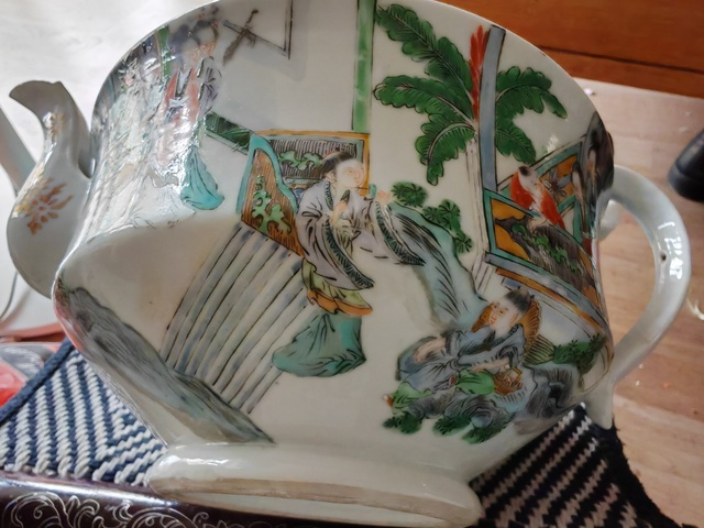 古玩陶瓷清咸豐廣彩人物故事圖花鳥紋茶壺真品鑒賞圖
