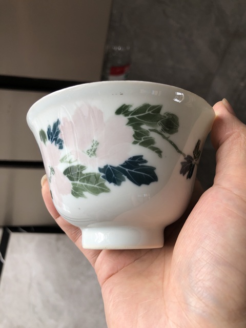 古玩陶瓷釉里五彩花卉紋杯真品鑒賞圖