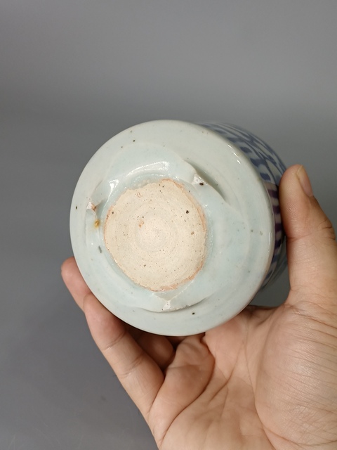 古玩陶瓷青花花卉紋三足爐真品鑒賞圖