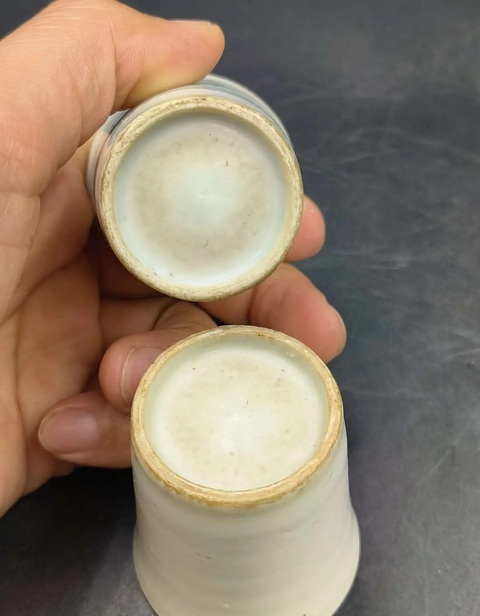 古玩陶瓷紅綠彩山水紋馬蹄杯真品鑒賞圖