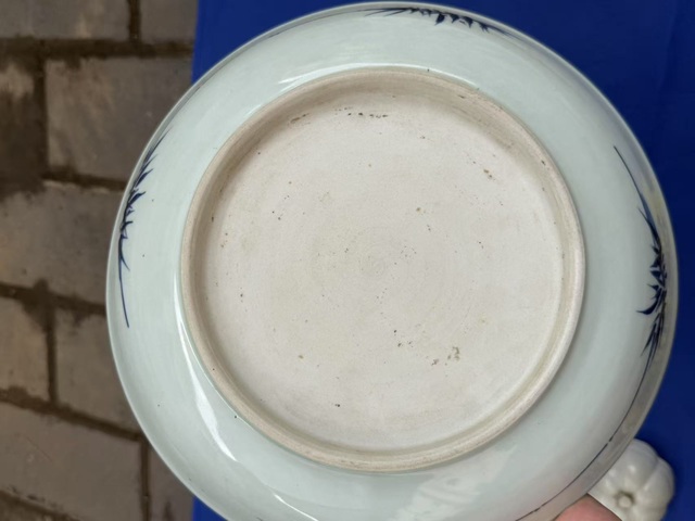 古玩陶瓷青花釉里紅飄帶繡球獅子紋盤真品鑒賞圖