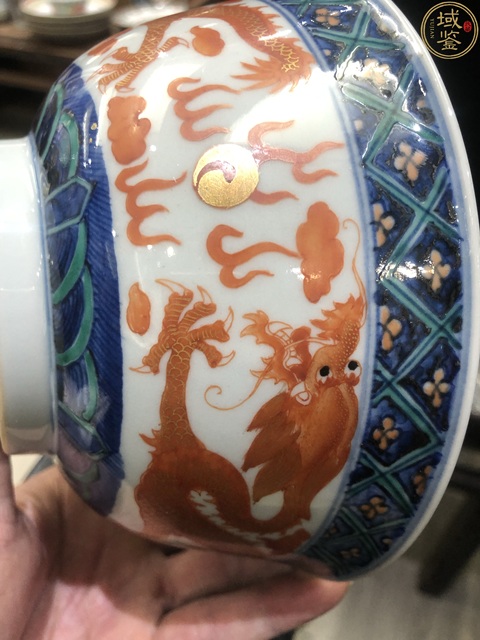 古玩陶瓷清光緒風格,青花五彩龍紋碗真品鑒賞圖