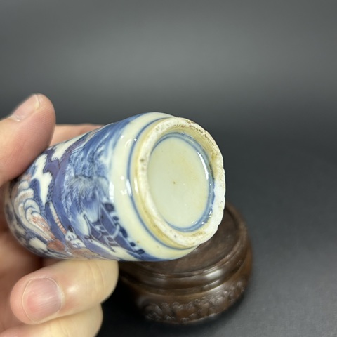 古玩陶瓷青花釉里紅人物故事紋鼻煙壺真品鑒賞圖